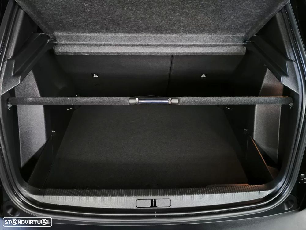 Peugeot 2008 1.5 BlueHDi GT Pack EAT8 - 54