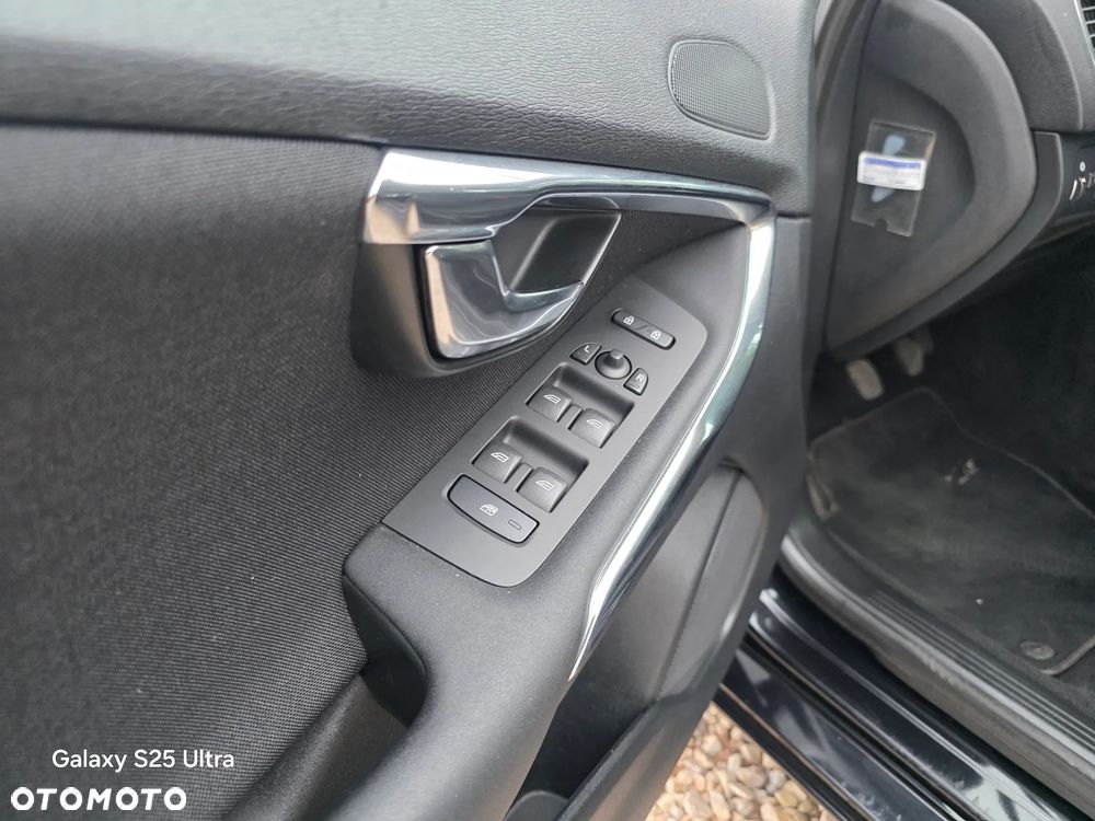 Volvo V40 D2 Momentum - 26