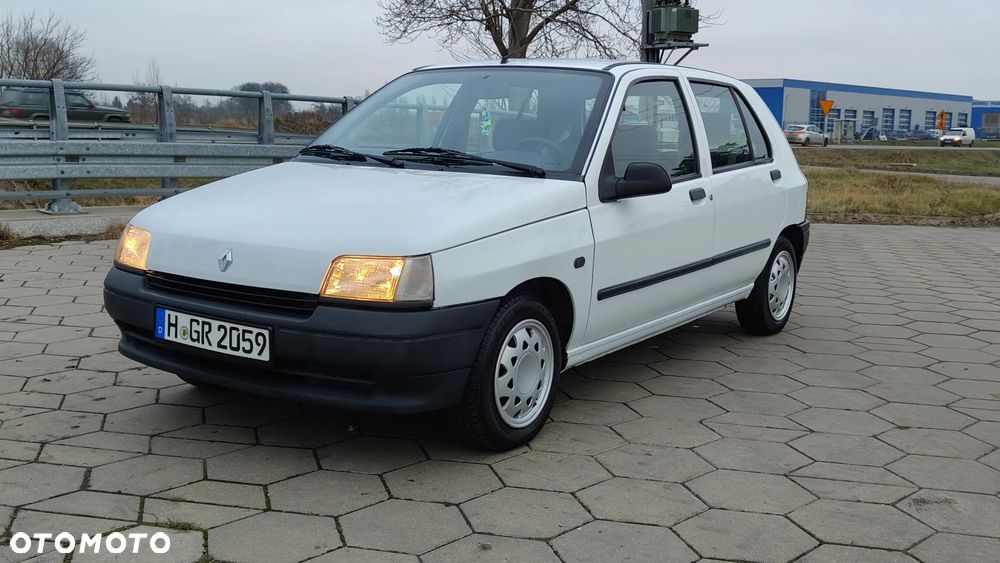 Renault Clio - 1