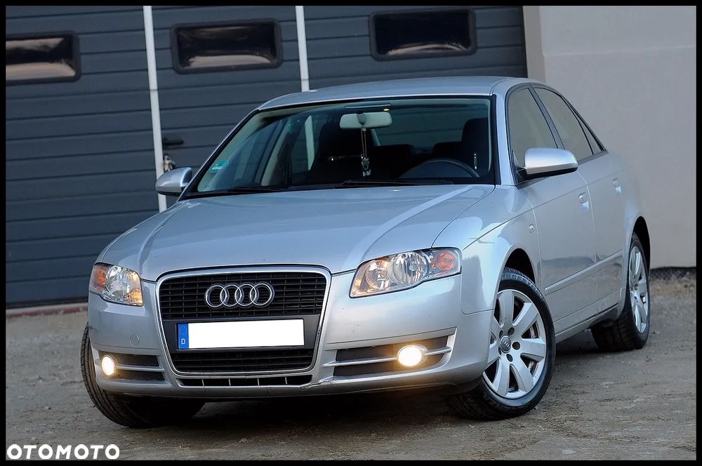 Audi A4 Limousine - 2
