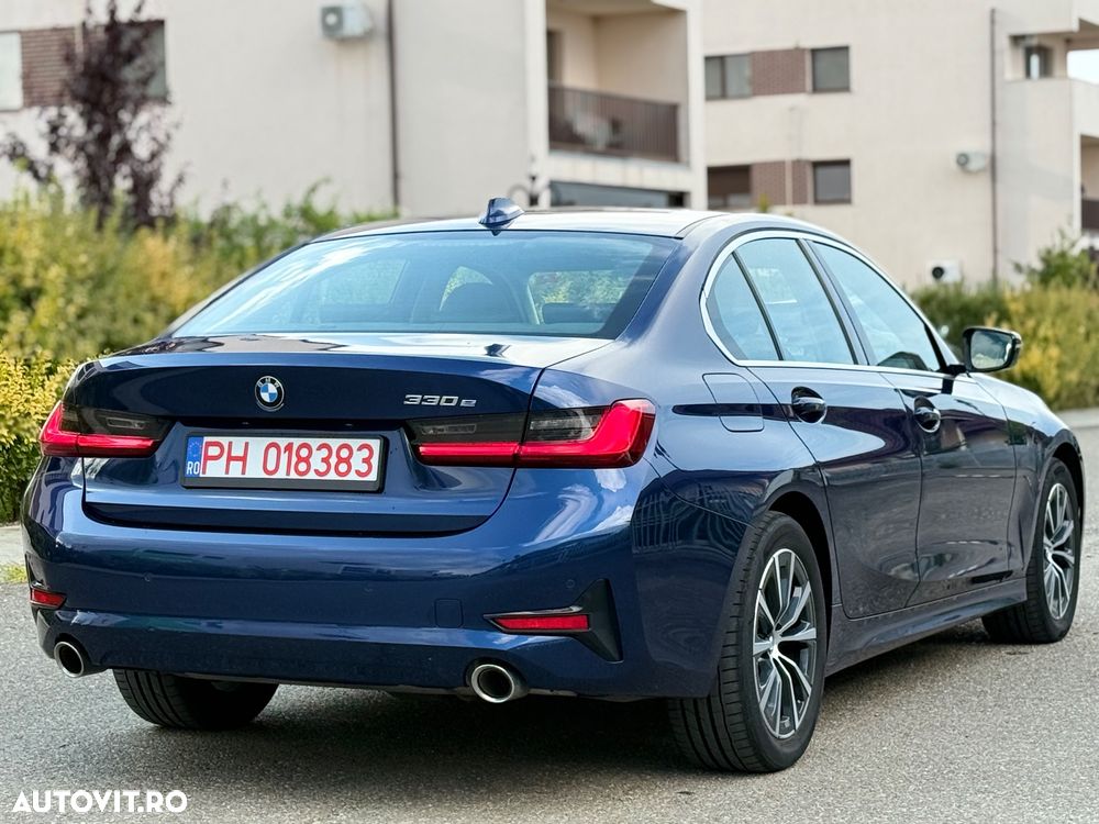 BMW Seria 3 330e Aut. Luxury Line - 6