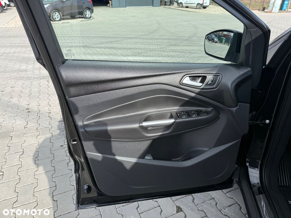 Ford Kuga 2.0 TDCi 4x4 Titanium - 24