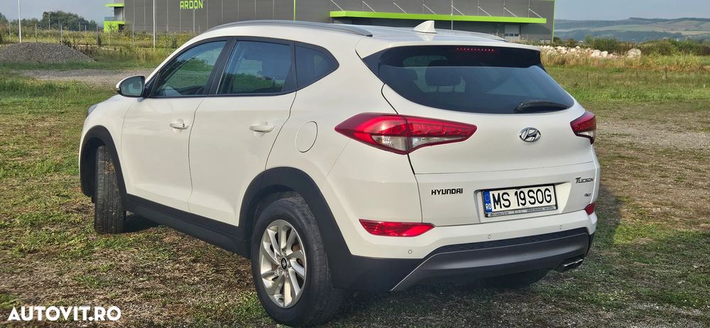 Hyundai Tucson 2.0 CRDI 4WD Automatik Trend - 14