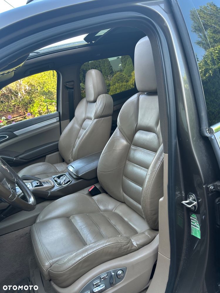 Porsche Cayenne Platinum Edition - 11