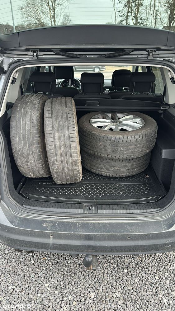 Volkswagen Touran - 3