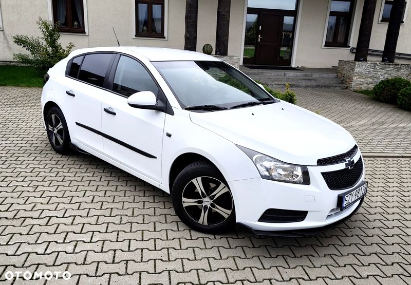 Chevrolet Cruze 1.6 LS - 26