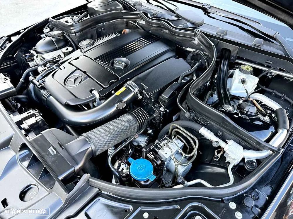 Mercedes-Benz E 200 CGi Avantgarde BlueEfficiency - 34