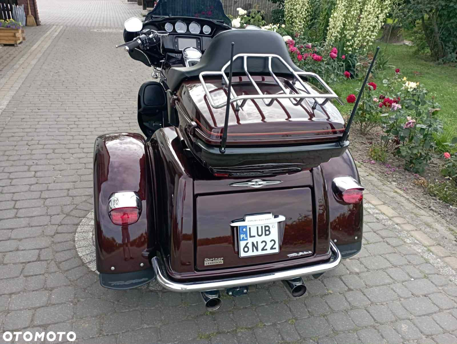 Harley-Davidson FLH Electra Glide - 9