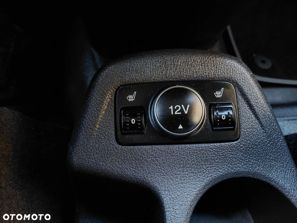 Ford Transit Connect - 19