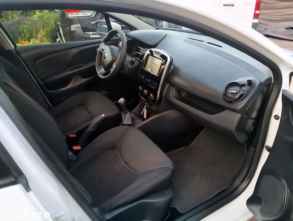 Renault Clio TCe 90 Dynamique - 13