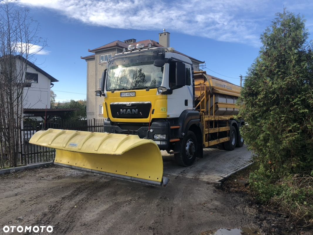 MAN TGS 26.320 6x6BB piaskarka solarka - 5