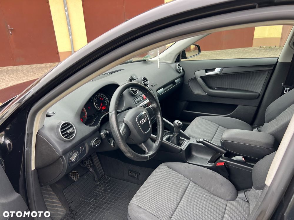 Audi A3 Sportback 1.9 TDI Ambition - 11