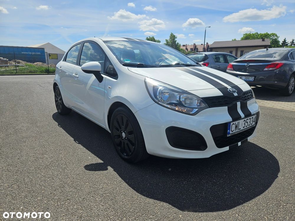 Kia Rio 1.2 Dream Team Edition - 8