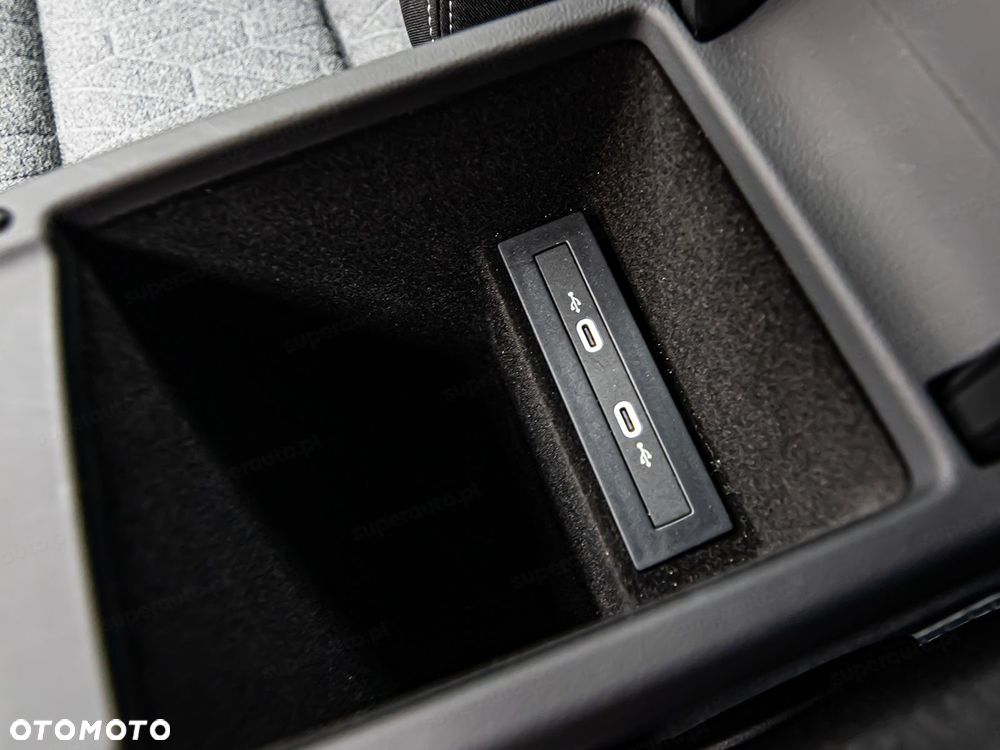 Volkswagen Passat - 21