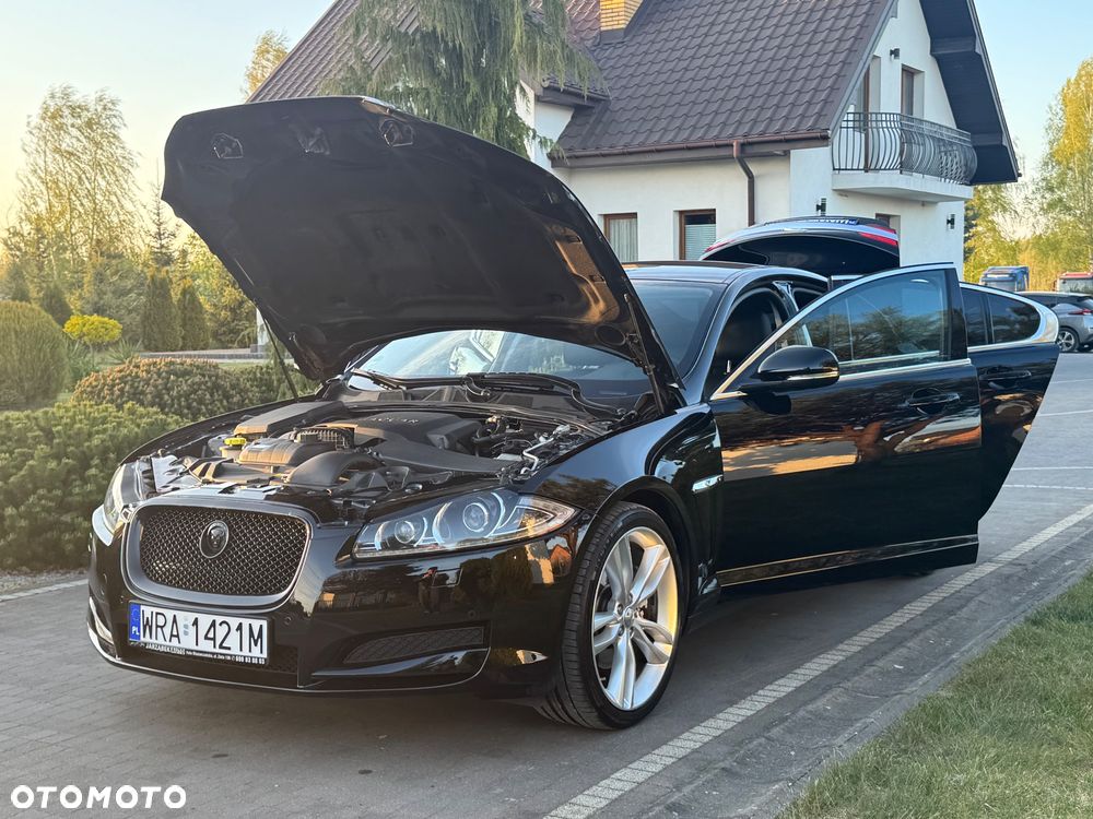 Jaguar XF - 11