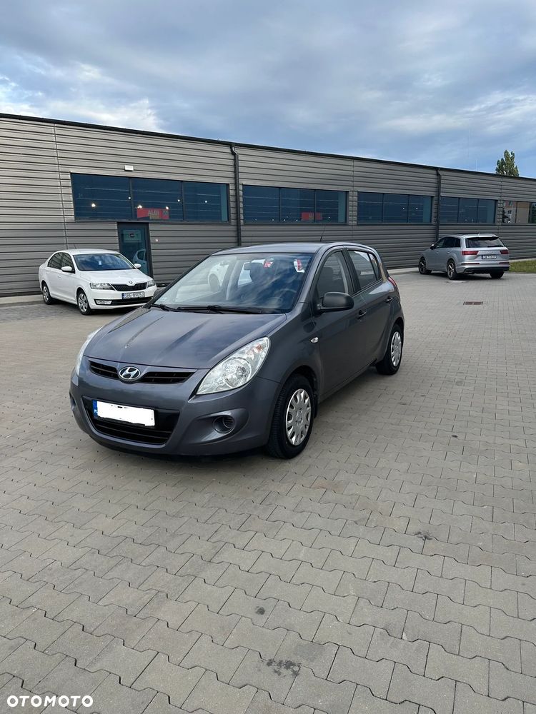 Hyundai i20 - 12