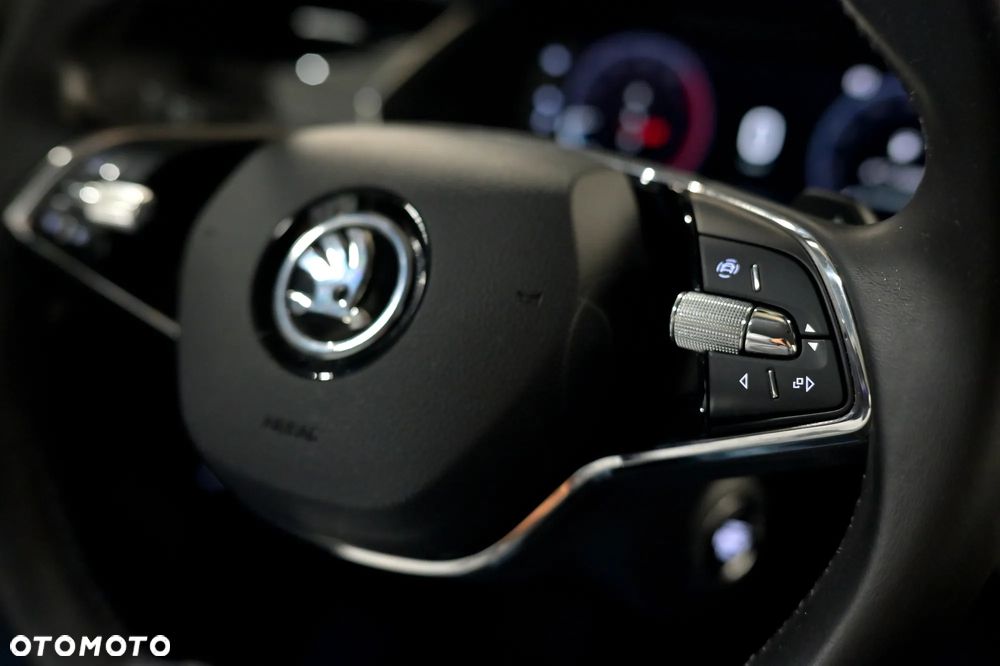 Skoda Octavia 2.0 TDI Style DSG - 24