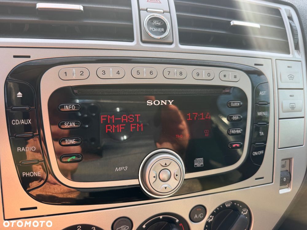 Ford Kuga 2.0 TDCi 2x4 Trend - 20