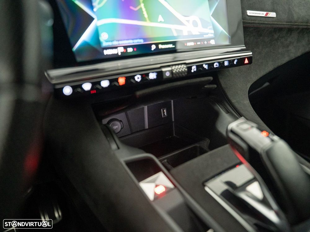 DS DS7 Crossback E-Tense Performance Line EAT8 - 27