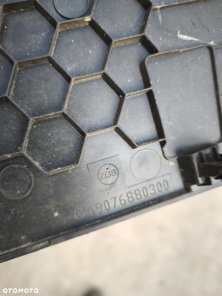 Obudowa deski środkowa dół a9076880300 Mercedes-Benz Sprinter w907 w910 - 2