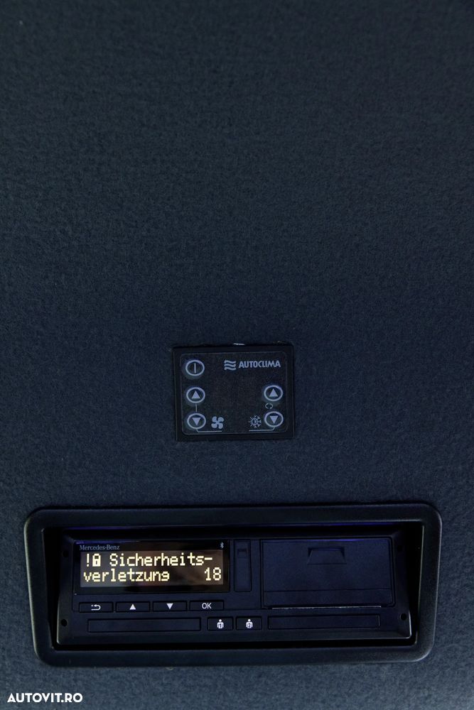 Mercedes-Benz SPRINTER - 24