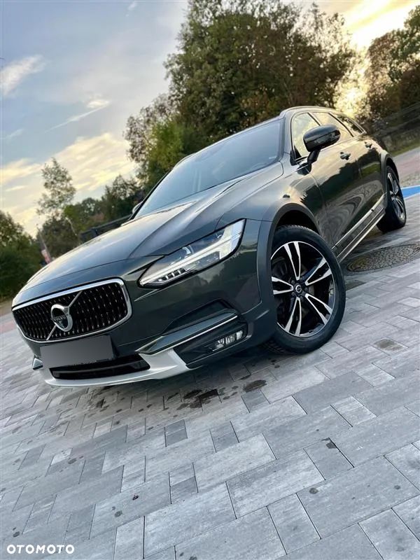 Volvo V90 Cross Country - 9