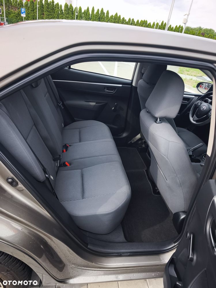 Toyota Corolla 1.6 Active EU6 - 8