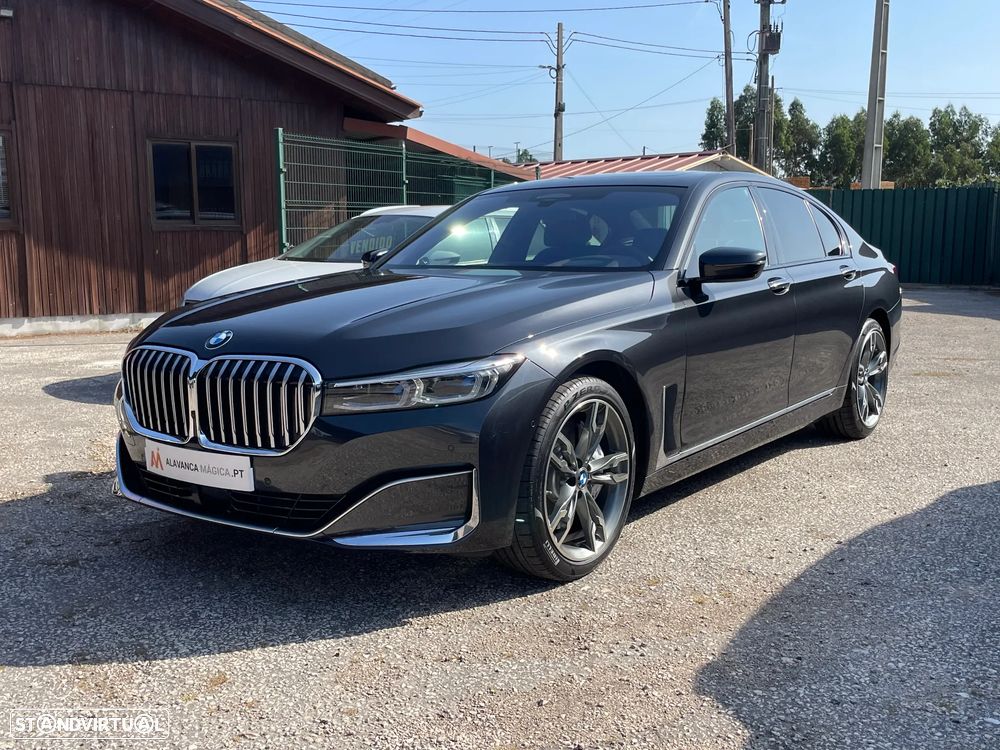 BMW 740 2022 photo 2
