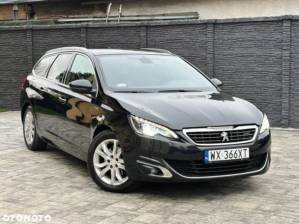 Peugeot 308 - 1