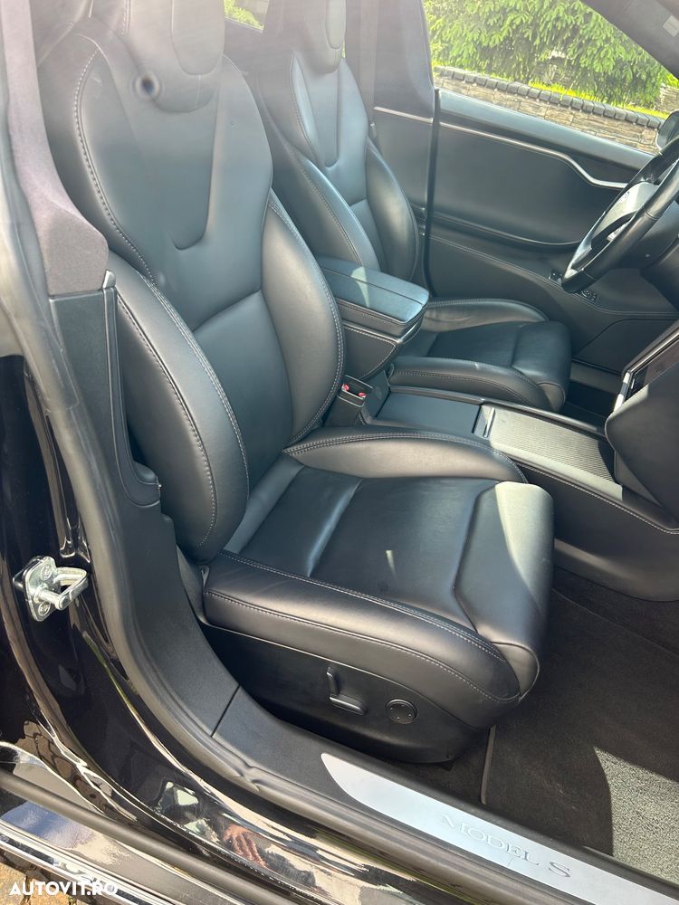 Tesla Model S - 27