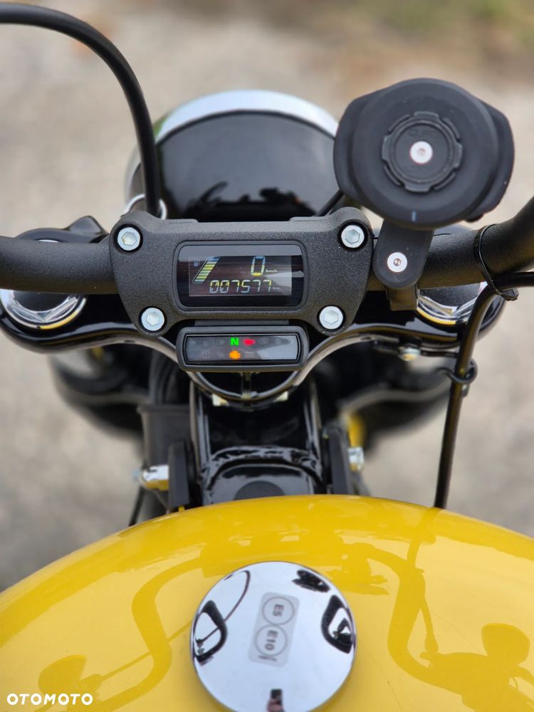 Harley-Davidson Softail Street Bob - 18