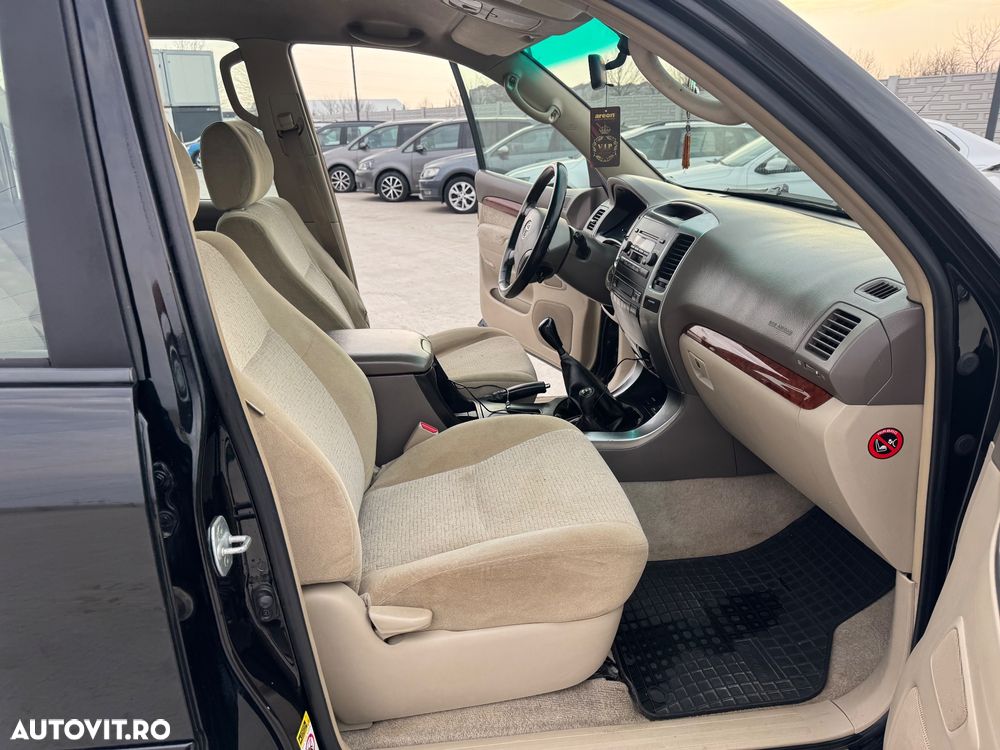 Toyota Land Cruiser - 10