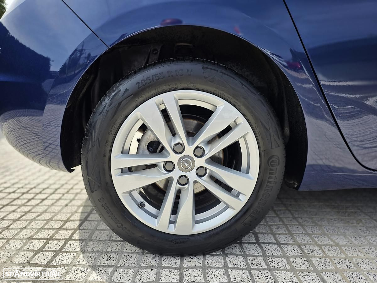 Opel Astra 1.2 T GS Line S/S - 12