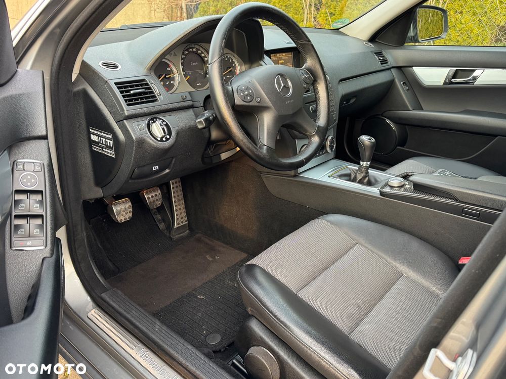 Mercedes-Benz Klasa C 180 Kompressor Avantgarde - 19