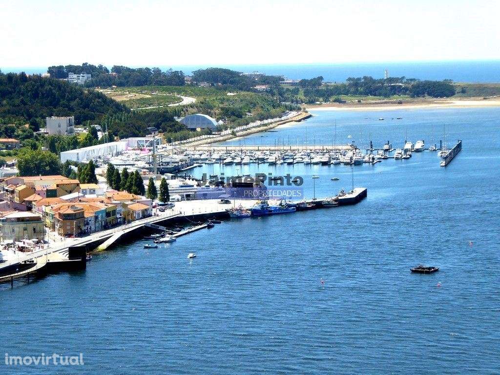 Hotel Luxuoso Moderno. Portugal, V. N. de Gaia, Porto. - Grande imagem: 2/5