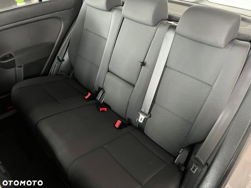 Volkswagen Golf Plus - 27