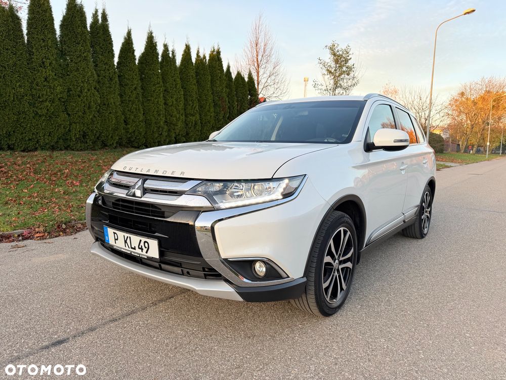 Mitsubishi Outlander - 1