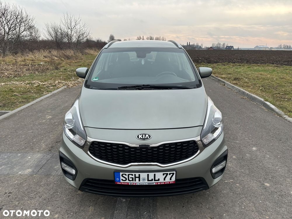 Kia Carens 1.6 GDI Dream Team Edition - 2