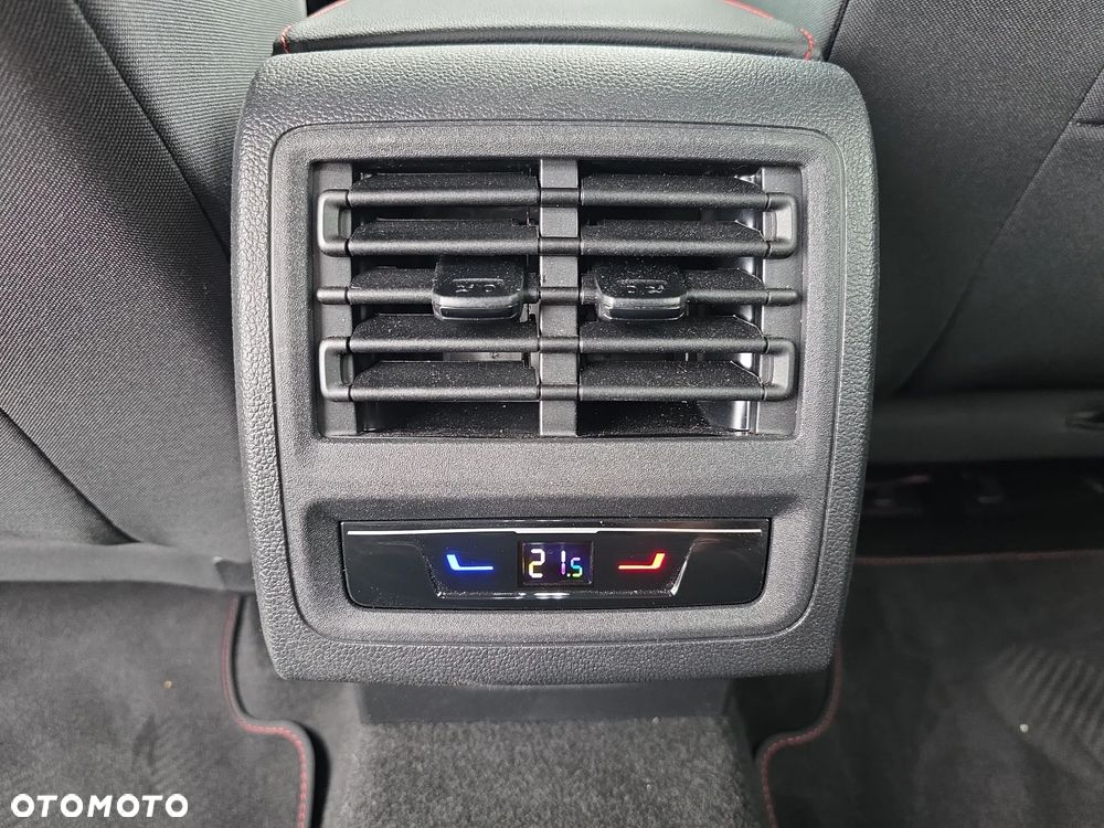 Volkswagen Golf 2.0 TSI GTI DSG - 29
