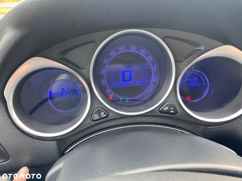 Citroën DS4 1.6 e-HDi SoChic MCP - 30