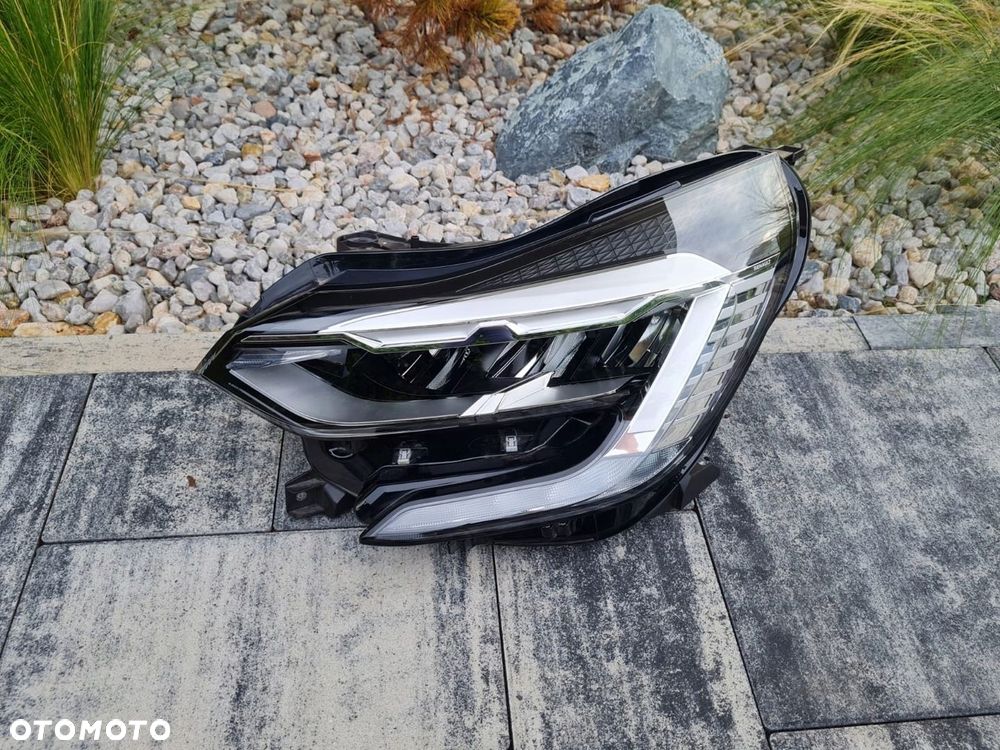 RENAULT CAPTUR II Kompletna Lampa lewa przód Full Led 260608054R - 1