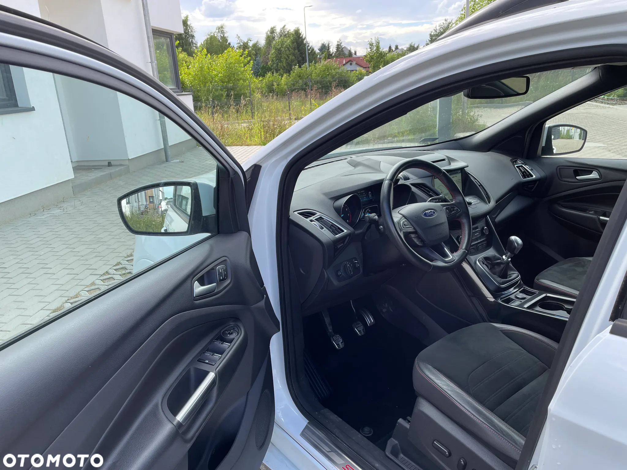 Ford Kuga 1.5 EcoBoost FWD ST-Line ASS MMT6 - 3