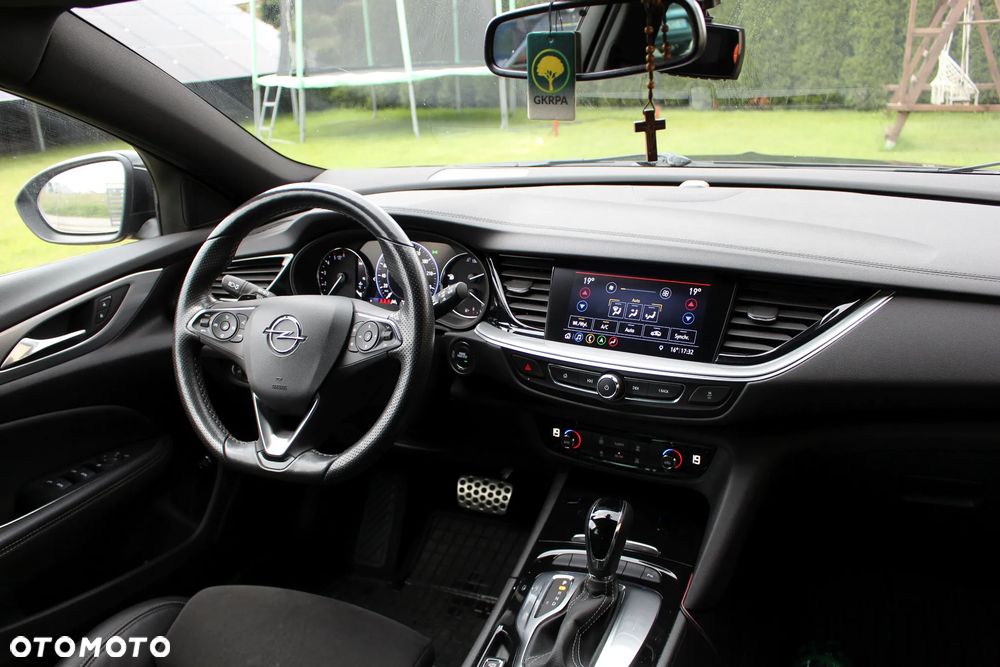 Opel Insignia - 19