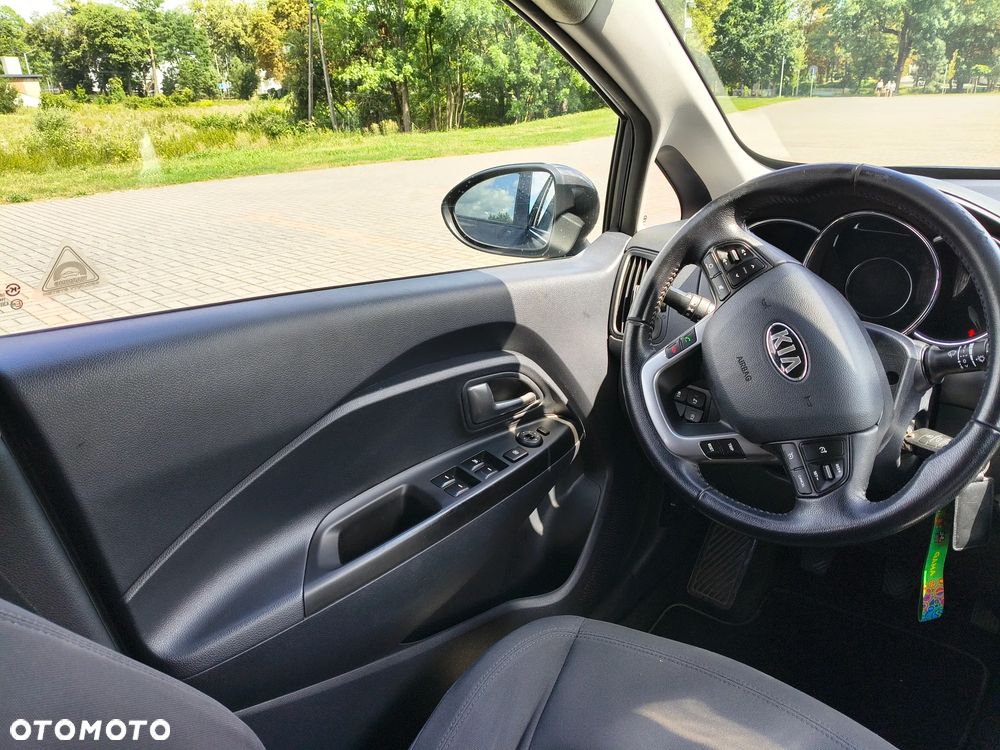 Kia Rio 1.2 L - 11