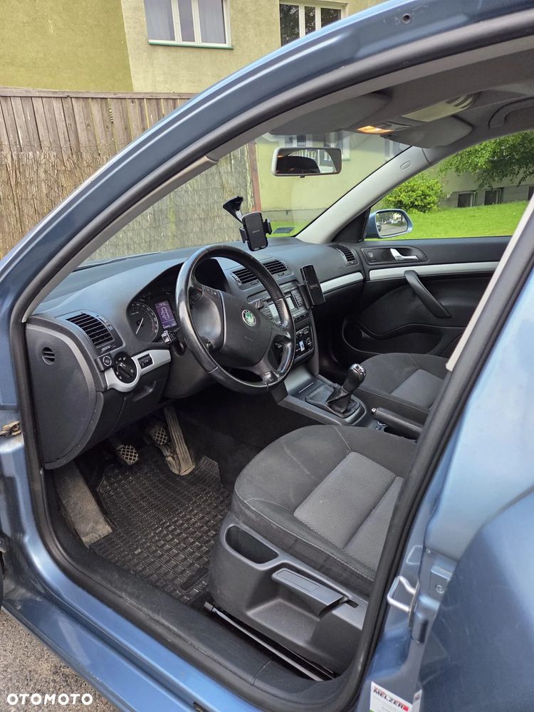 Skoda Octavia 1.6 Elegance - 5