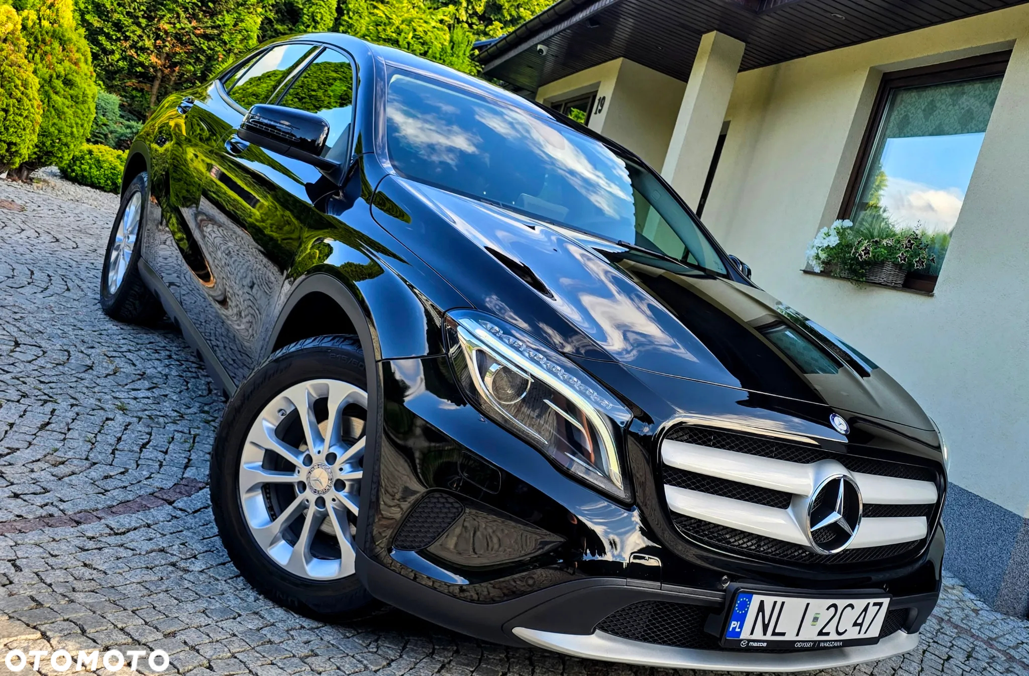 Mercedes-Benz GLA 180 - 36