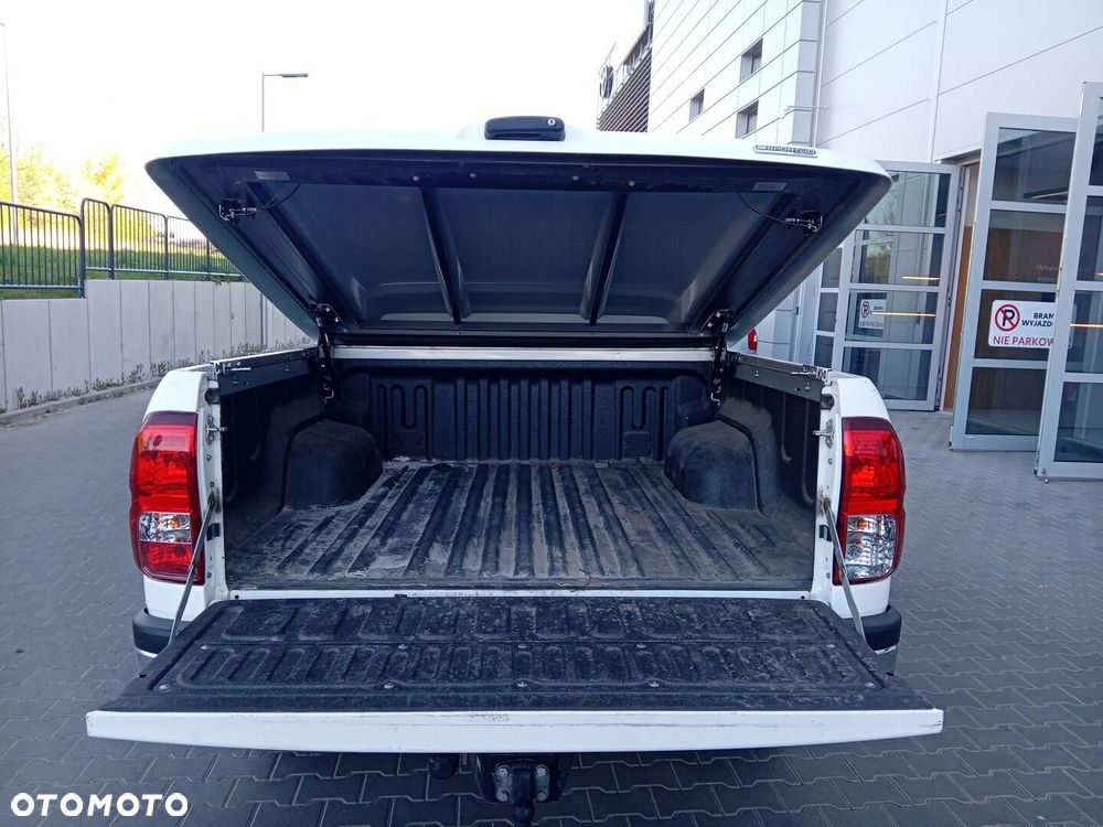 Toyota Hilux - 12