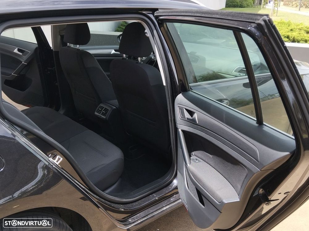 VW Golf Variant 1.6 TDi Confortline - 13
