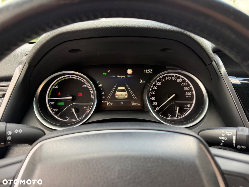 Toyota Camry - 18