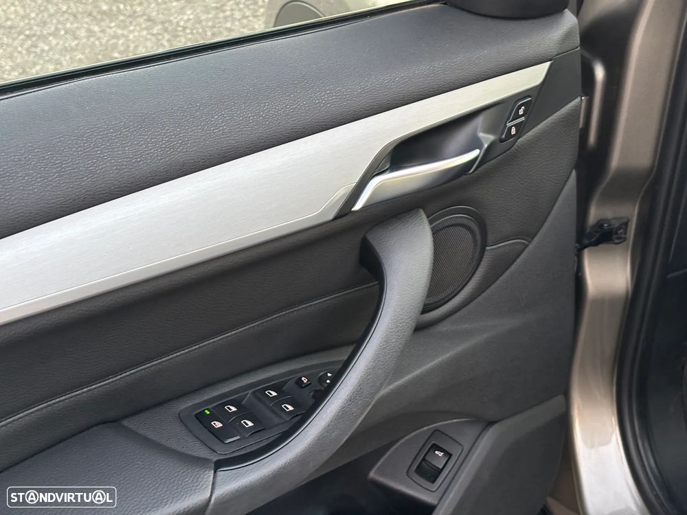 BMW X1 18 d sDrive Auto xLine - 13